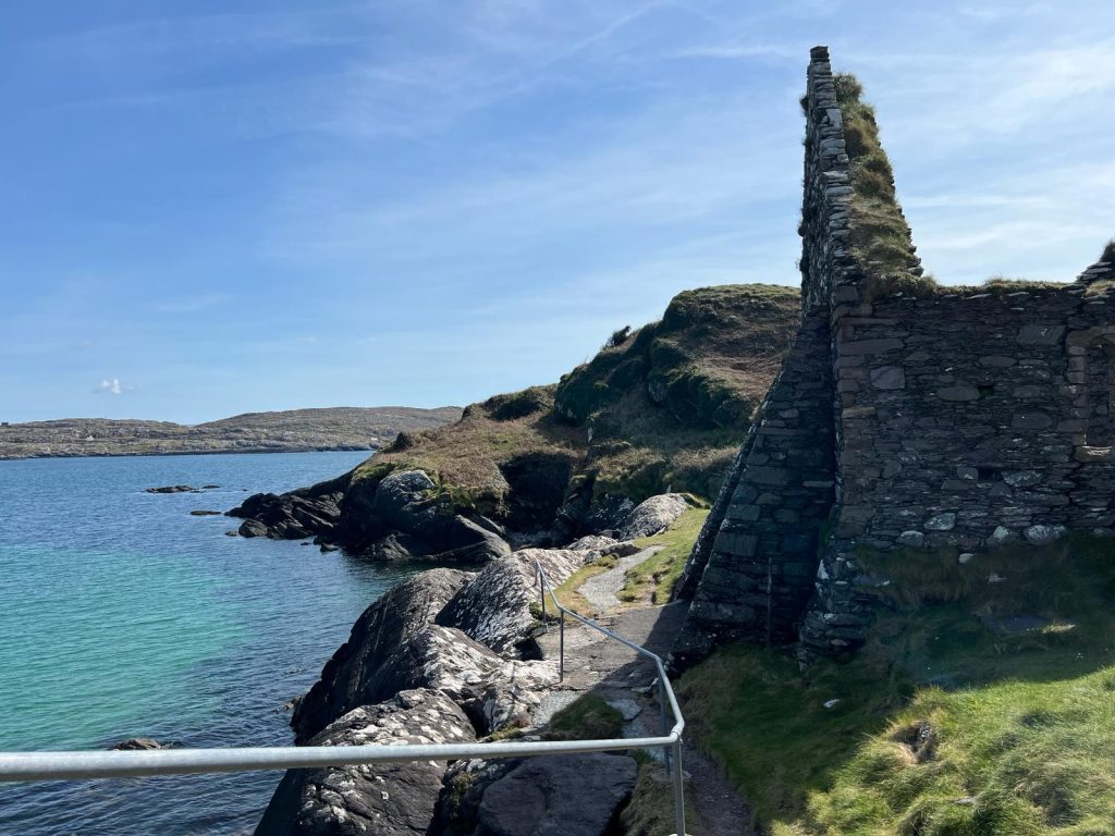 Ruines de l'abbaye de Derrynane, près de Caherdaniel sur le Ring du Kerry